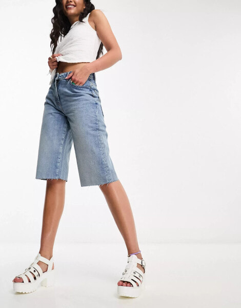 COLLUSION baggy denim skater short in light blue