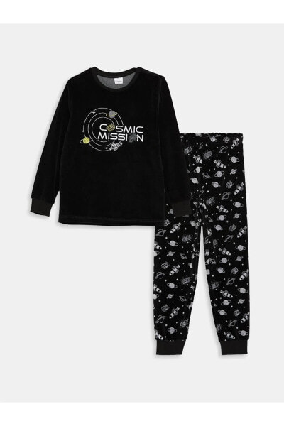 LCW Kids Bisiklet Yaka Desenli Uzun Kollu Kadife Erkek Çocuk Pijama Takımı