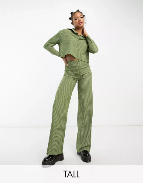 Heartbreak Tall cropped shirt co-ord in green gingham