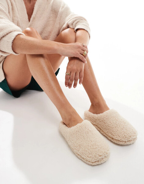 Loungeable cosy borg mule slipper in beige