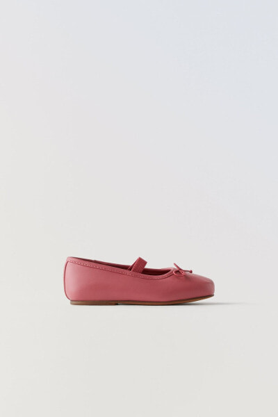 Ballet flats with bow detail