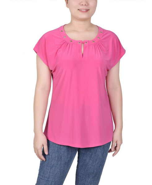 Petite Grommet Neck Knit Short Extended Sleeve Top