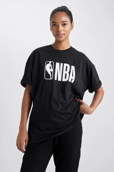 Fit Nba Wordmark Oversize Fit Bisiklet Yaka Baskılı Kısa Kollu Tişört