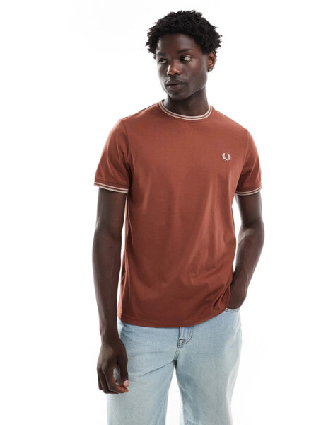 Fred Perry twin tipped t-shirt in clay brown