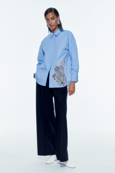 Poplin shirt with embroidered flower