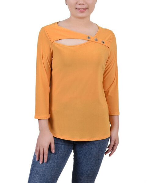 Petite 3/4 Sleeve Cutout Top