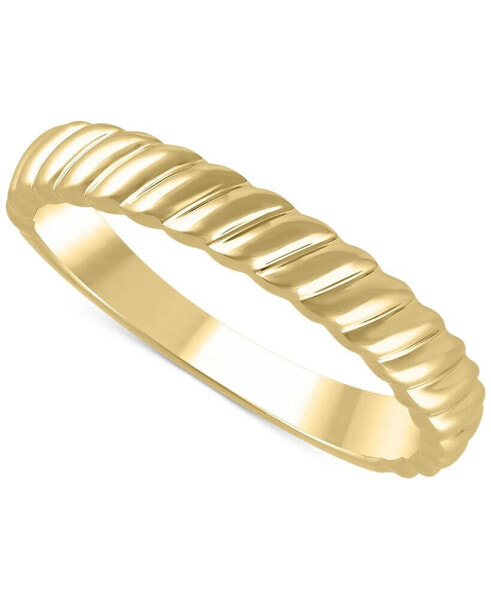 Diagonally Textured Polished Wedding Band in 14k Gold