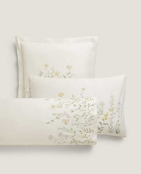 Floral print pillowcase