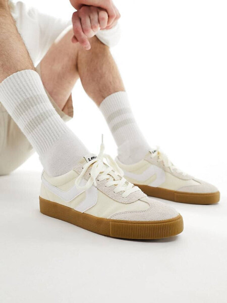 Levi's Sneak trainer  in cream suede mix with gum sole