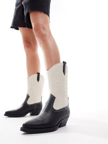 ONLY heeled western boot in black and white contrast
