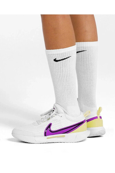 Кроссовки NikeCourt Air Zoom Pro Sert Kort для женщин DV3285-101