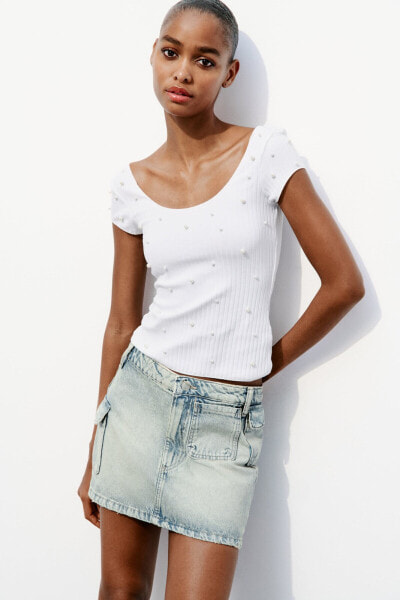 T-shirt with faux pearl details