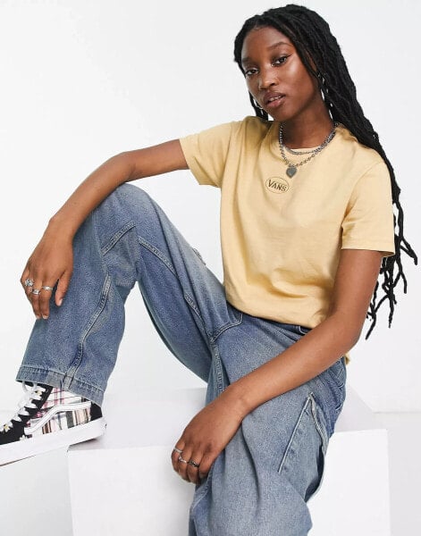 Vans – T-Shirt in Braun mit kleinem ovalem Print, exklusiv bei ASOS