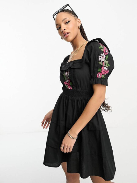 Платье Miss Selfridge черное с кружевными узорами и вышивкой