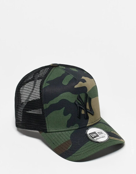 New Era 9forty NY Yankees contrast trucker cap in camo print