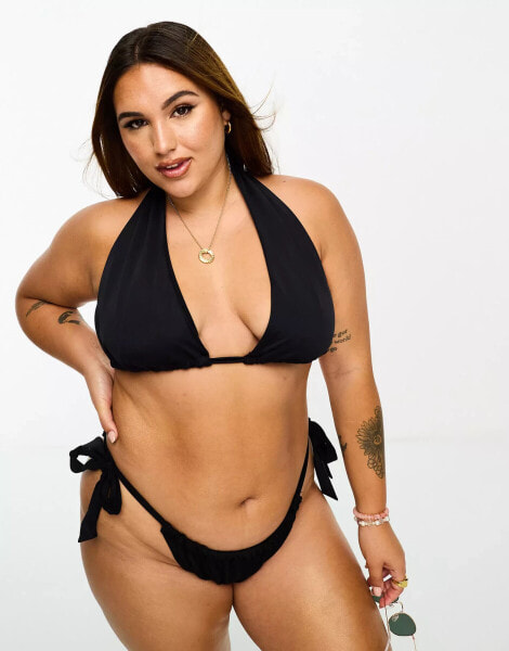 ASOS DESIGN Curve – Mix and Match – Bikinioberteil in Schwarz mit hohen Triangel-Körbchen