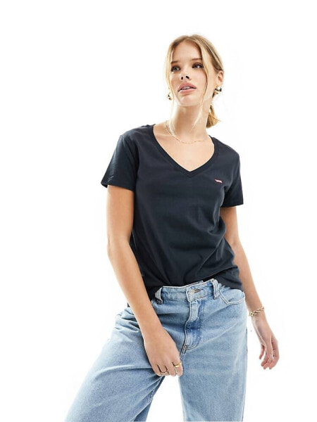 Levi's v neck t-shirt with logo in black