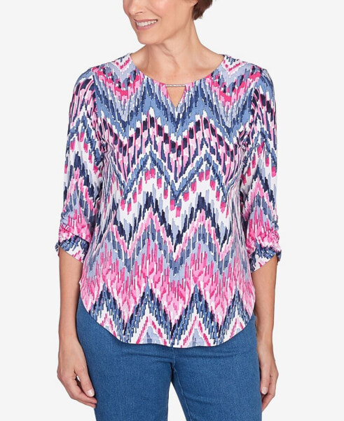 Petite Classic Puff Print Ikat Chevron Split Neck Top