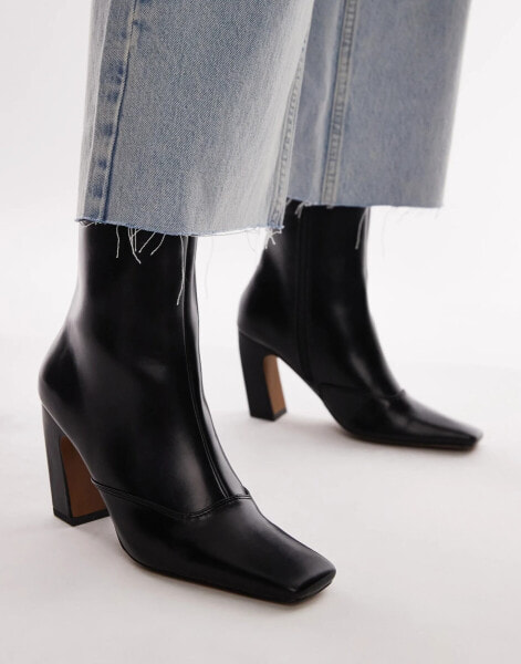 Topshop – Nyla – Stiefeletten in Schwarz mit abgewinkeltem Blockabsatz