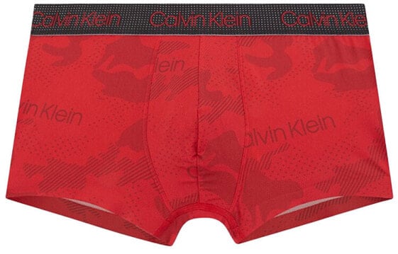 Трусы мужские Calvin Klein Camo Seamless NB2805-KDS, красный, 1 шт.