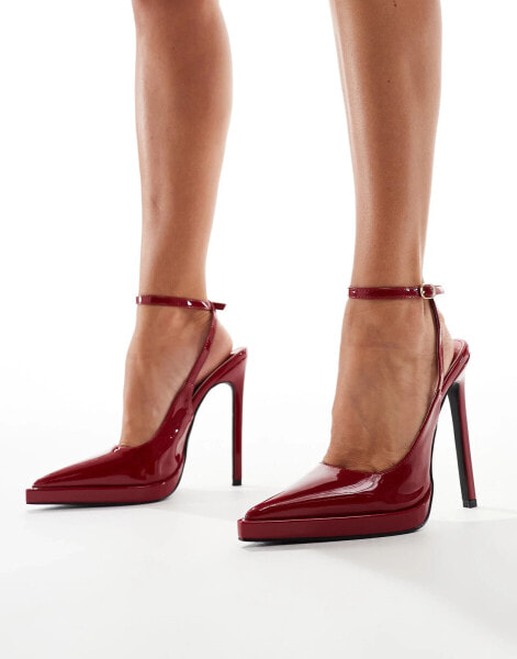 Simmi London Landen platform heeled court shoe in red