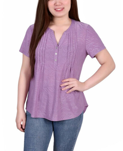 Petite Short Sleeve Y-neck Jacquard Knit Top