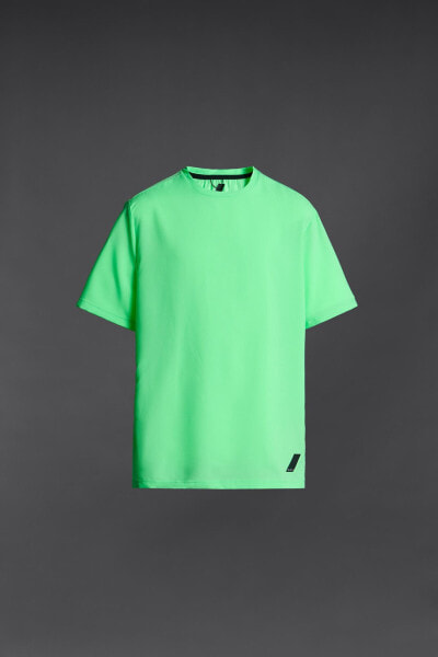 LIGHTWEIGHT TRAINING T-SHIRT