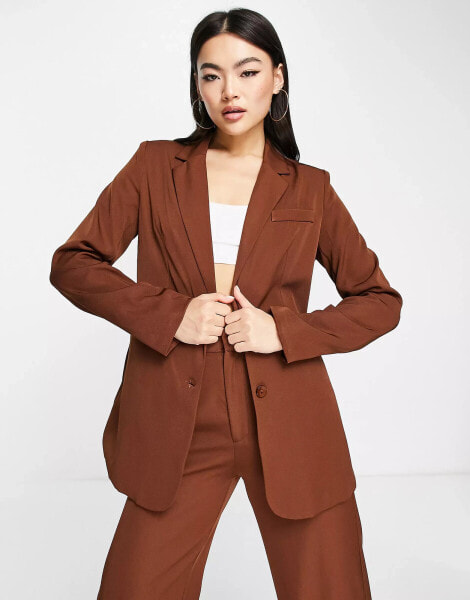 Missy Empire – Lässiger Blazer in Schokobraun, Kombiteil