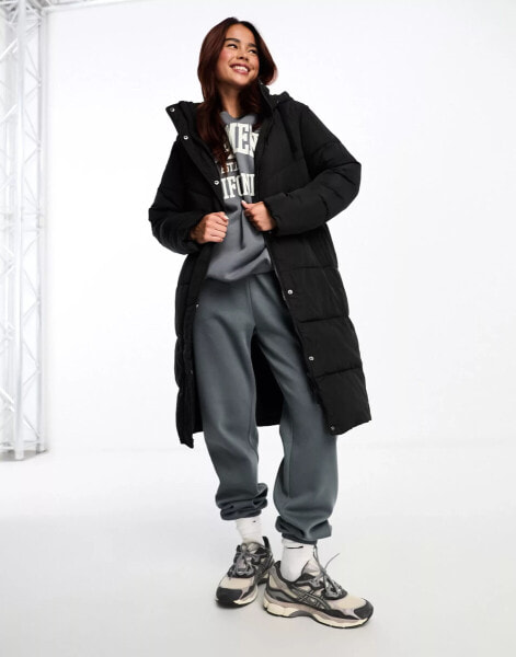 New Look longline puffer coat with hood in black