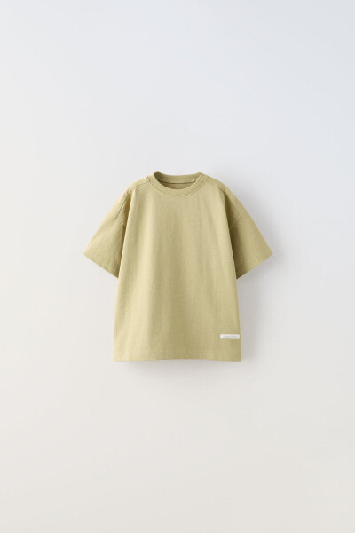 Medium weight t-shirt with label