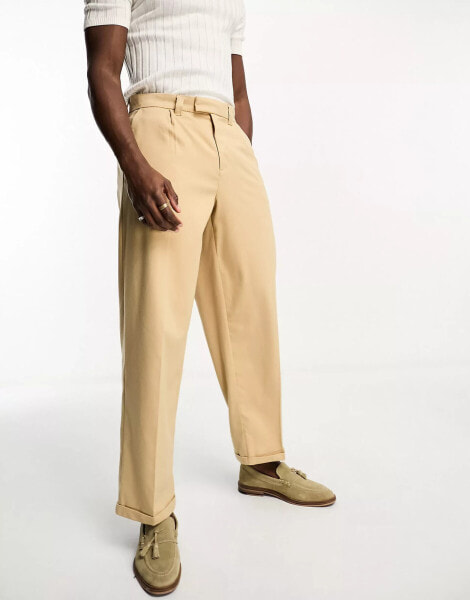 New Look relaxed pleat front trousers in camel