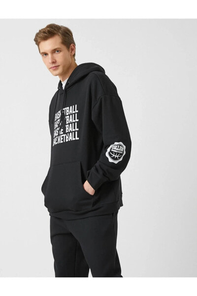 Kapşonlu Basketbol Temalı Baskılı Kanguru Cepli Sweatshirt