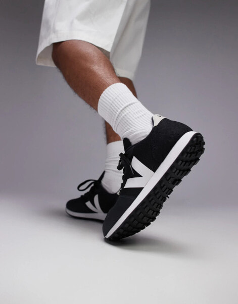 VEJA SDU trainer in black white b mesh