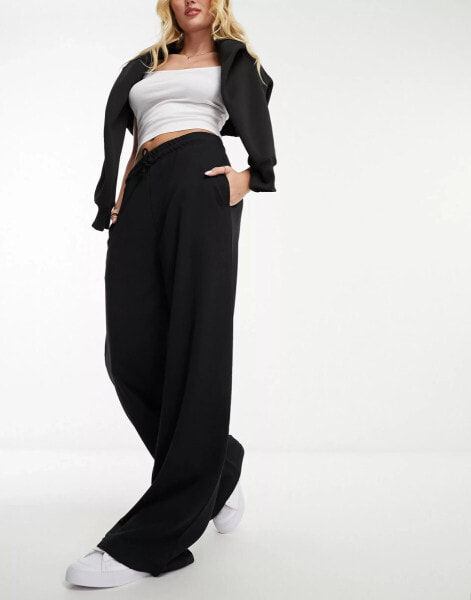 Stradivarius wide leg jogger in black