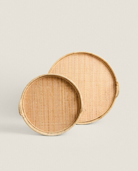 Round rattan tray