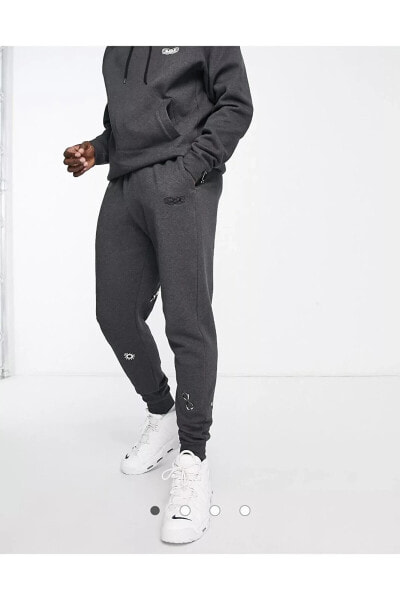 Брюки спортивные Nike LeBron Fleece черные
