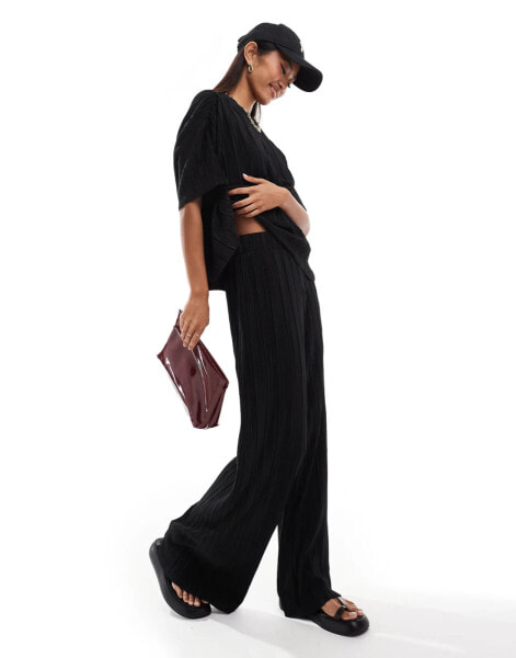 ONLY boxy plisse wide leg trousers co-ord in black