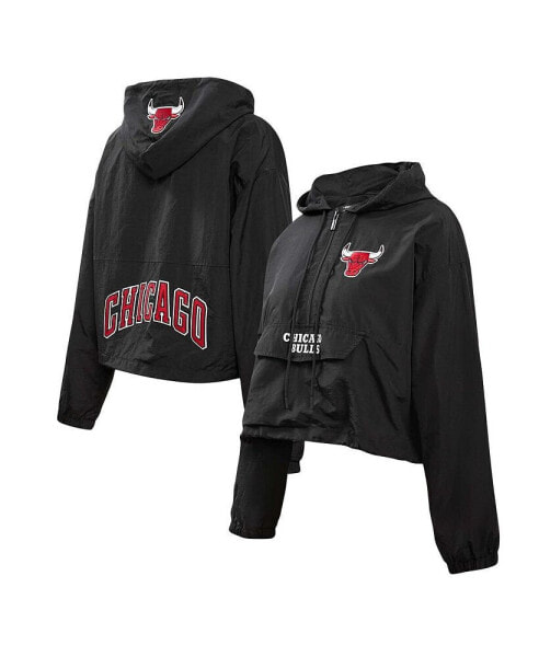 Women's Black Chicago Bulls Classic Wind Woven Cropped Half-Zip Jacket