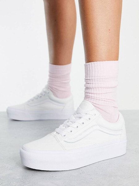 Vans Old Skool Platform trainers in true white 