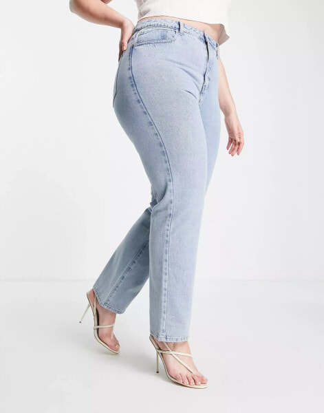 Женские джинсы In The Style Plus x Perrie Sian Gerade Jeans in verwaschenem Mittelblau