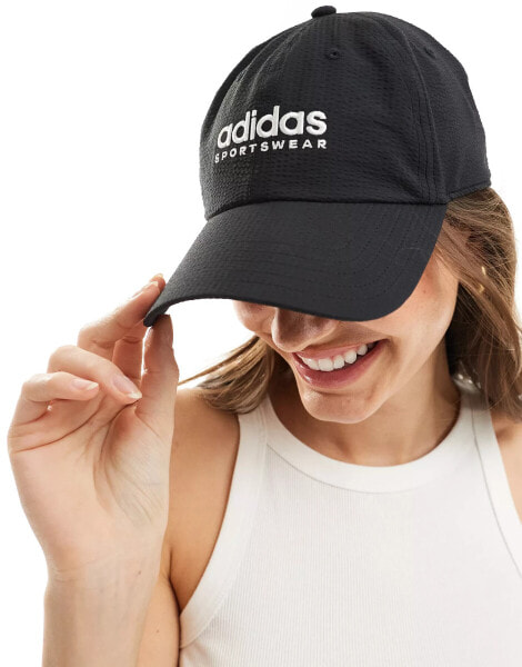 adidas Training cap in black