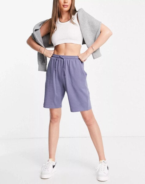 ASOS DESIGN 90s mid-rise sweat short in longer length in petrol - MULTI