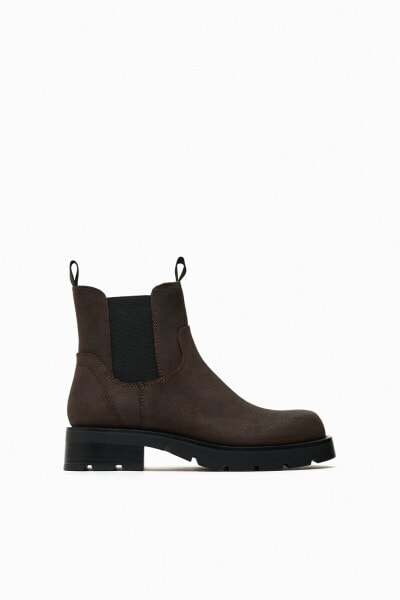 Split suede chelsea boots