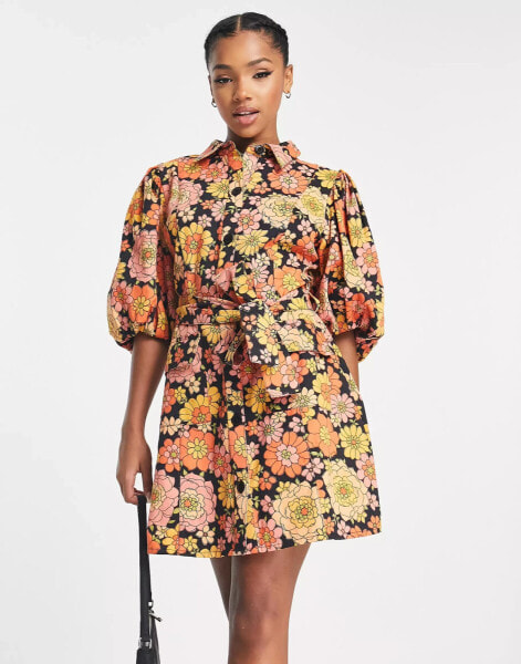 Женское мини-платье ASOS DESIGN Kurzes Hemdblusenkleid aus Twill mit Puffärmeln, Bindegürtel und Retro-Blumenmuster