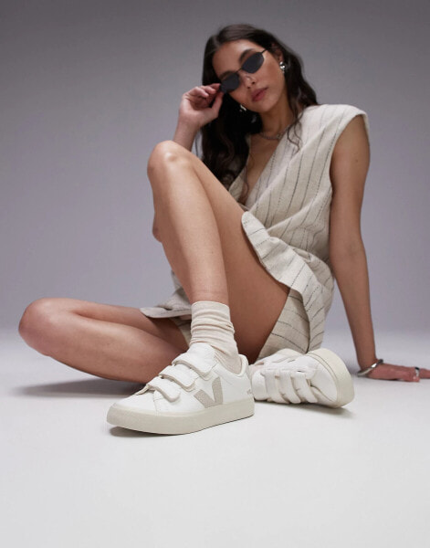 VEJA Recife trainer in white