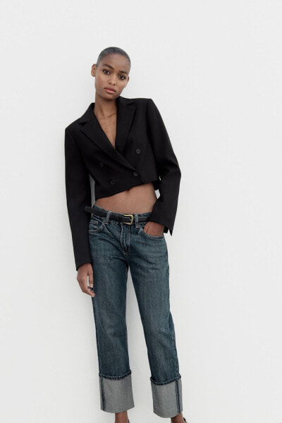 Double-breasted cropped blazer