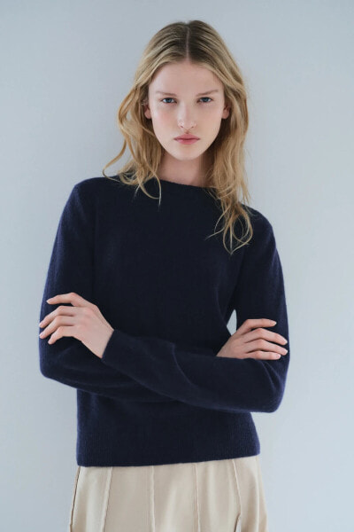 BASIC WOOL AND CASHMERE BLEND SWEATER