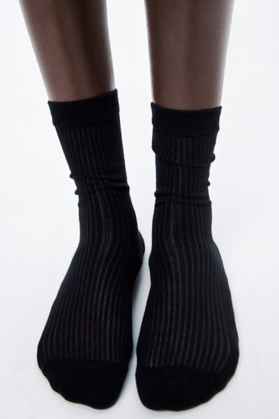 Ribbed fine knit socks