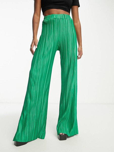 I Saw It First Petite plisse trouser in green