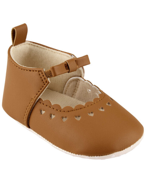 Slip-On Scalloped Heart Crib Shoes 1